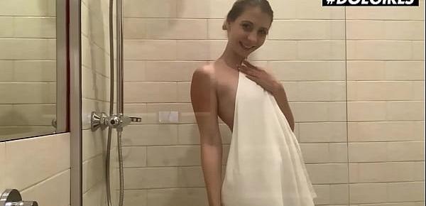  DOEGIRLS - Stefanie Moon - Hot Russian Masturbates During Shower